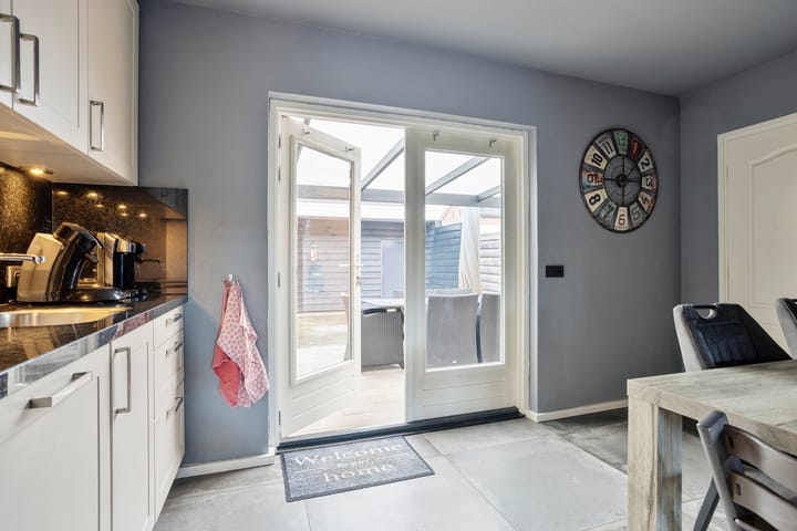 Photo 12 of Dokter J. Veldhuijzen van Zantenstraat 54