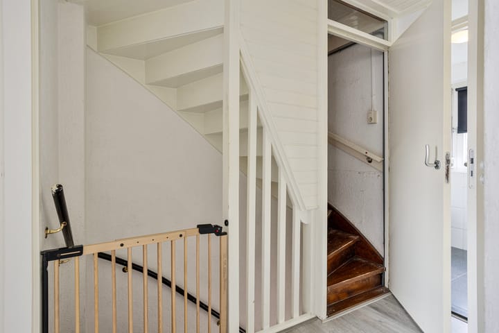 Photo 15 of Dokter J. Veldhuijzen van Zantenstraat 54