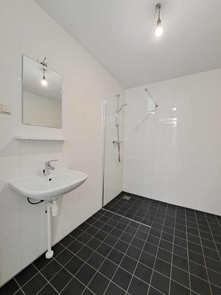 Foto 23 van Mattenbiesstraat 54