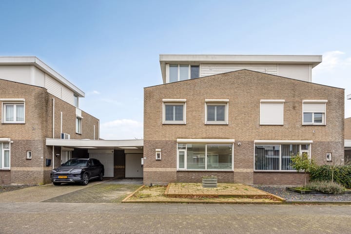 Luchtenburg 10 main image