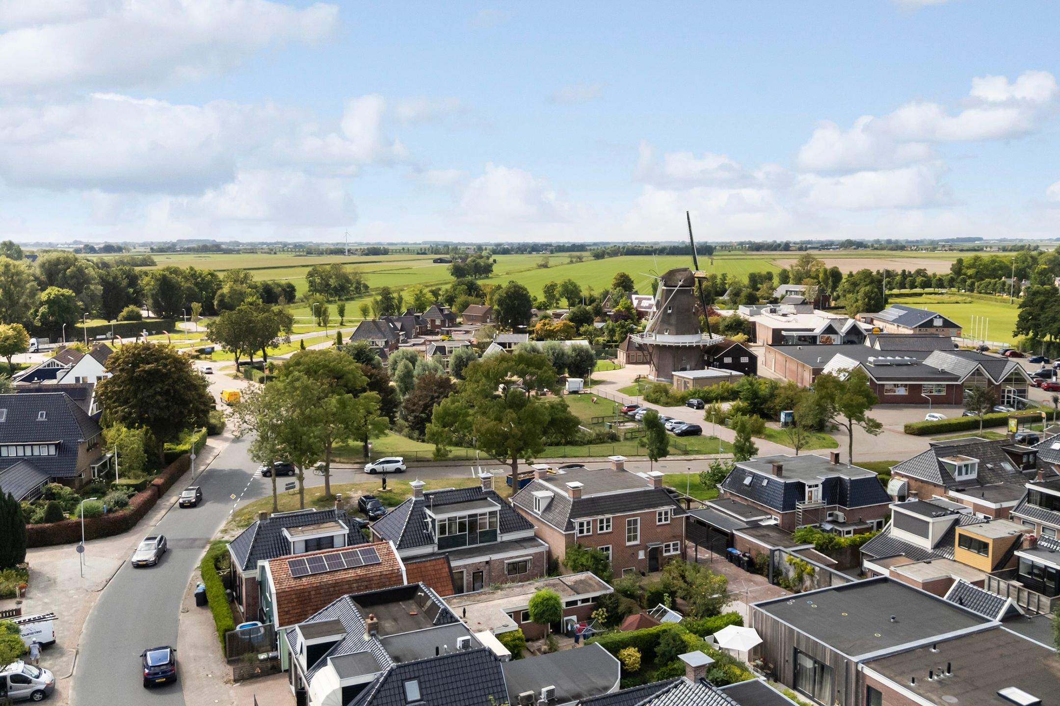 Photo 51 of Uniawei 39