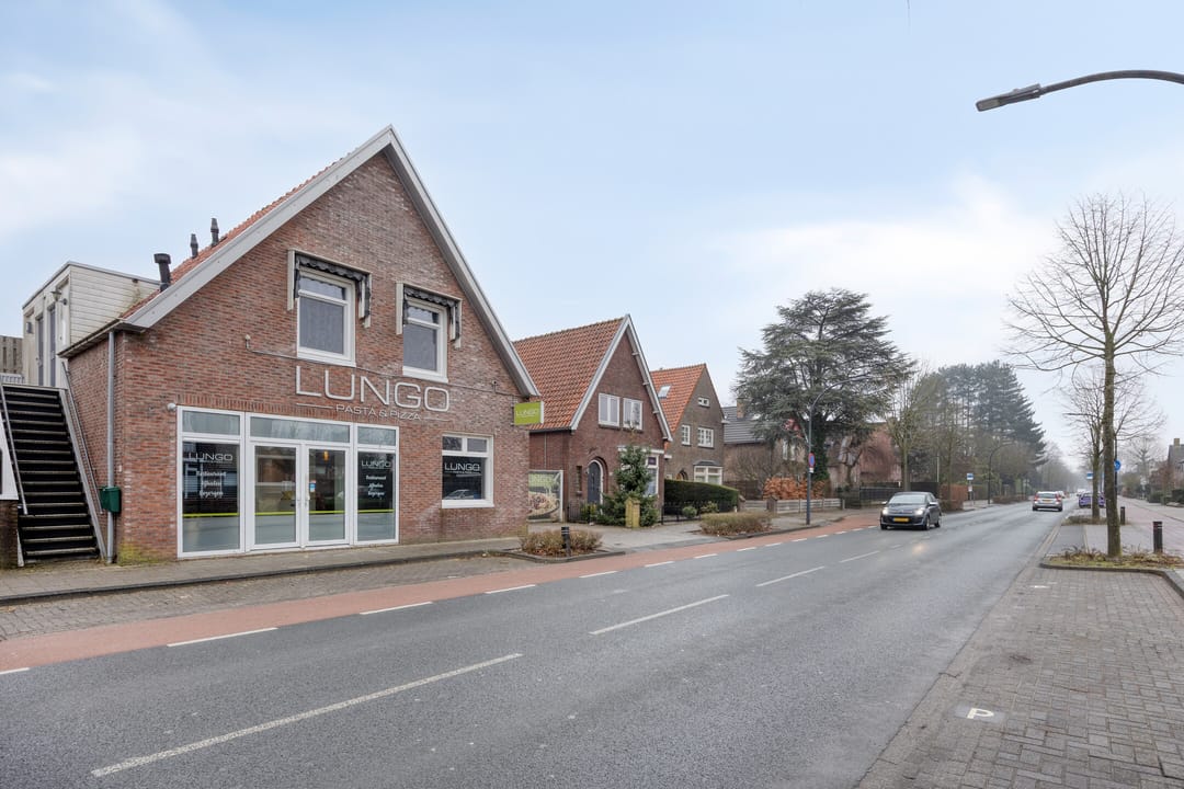 Photo 2 of Burgemeester Smeelelaan 37-C