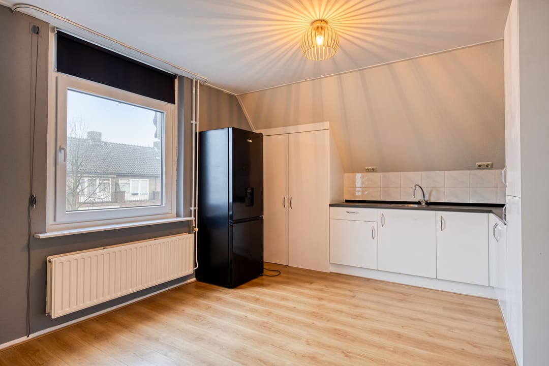 Photo 11 of Burgemeester Smeelelaan 37-C