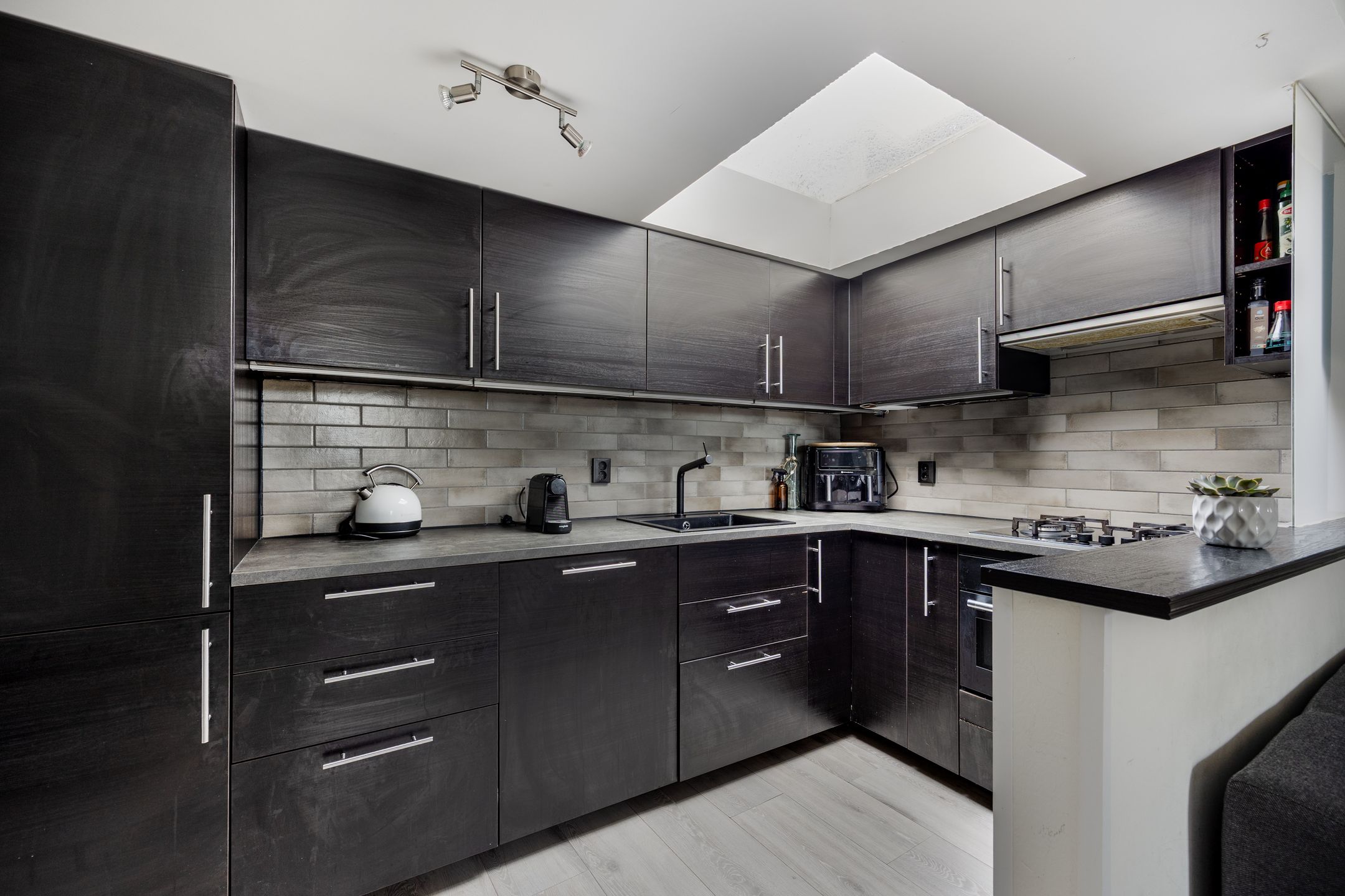 Photo 6 of Leliestraat 46