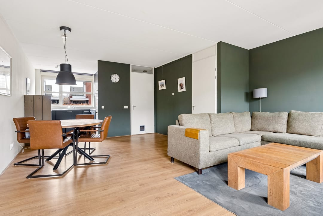 Foto 2 van Zilversmid 8