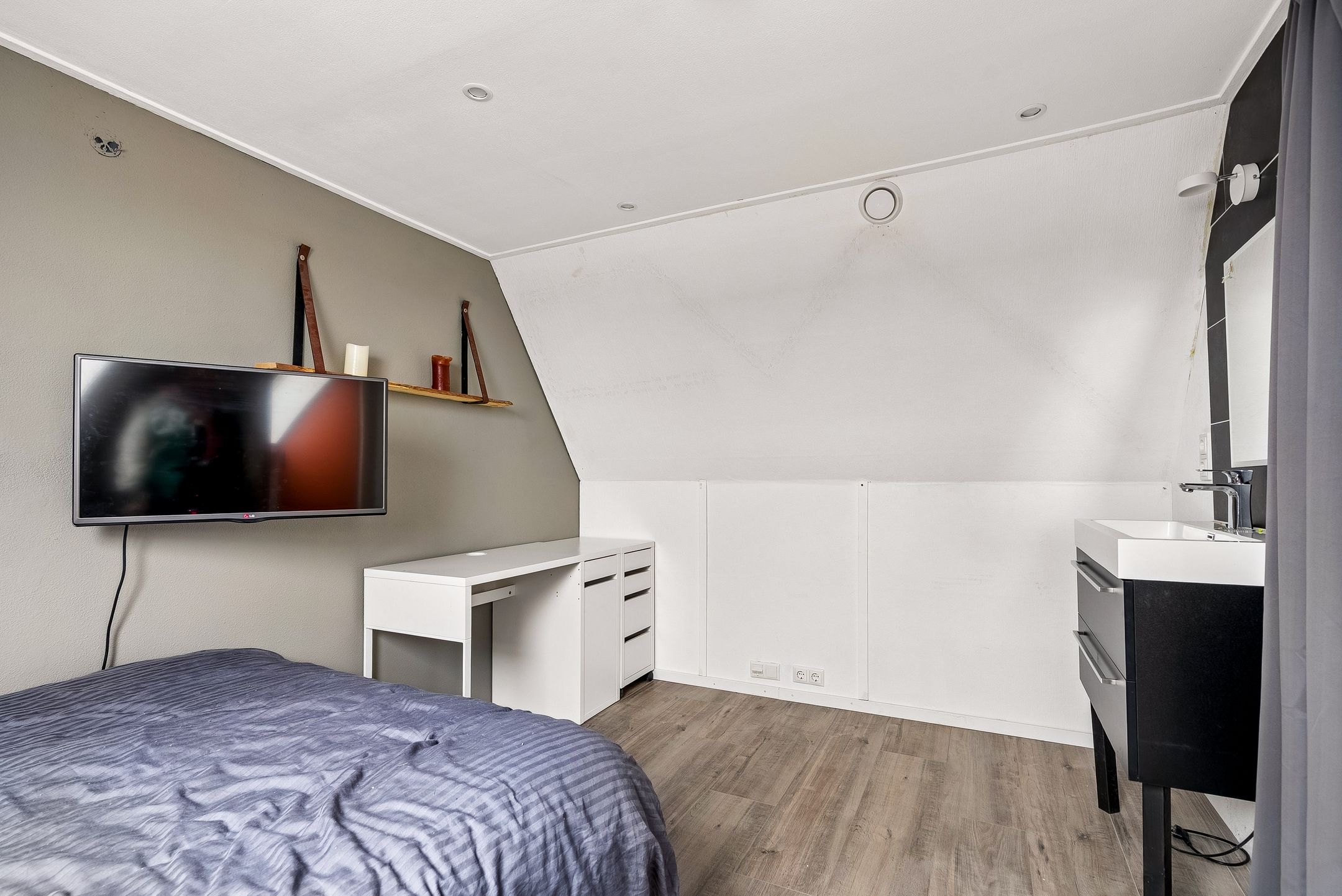 Foto 30 van Zilversmid 8