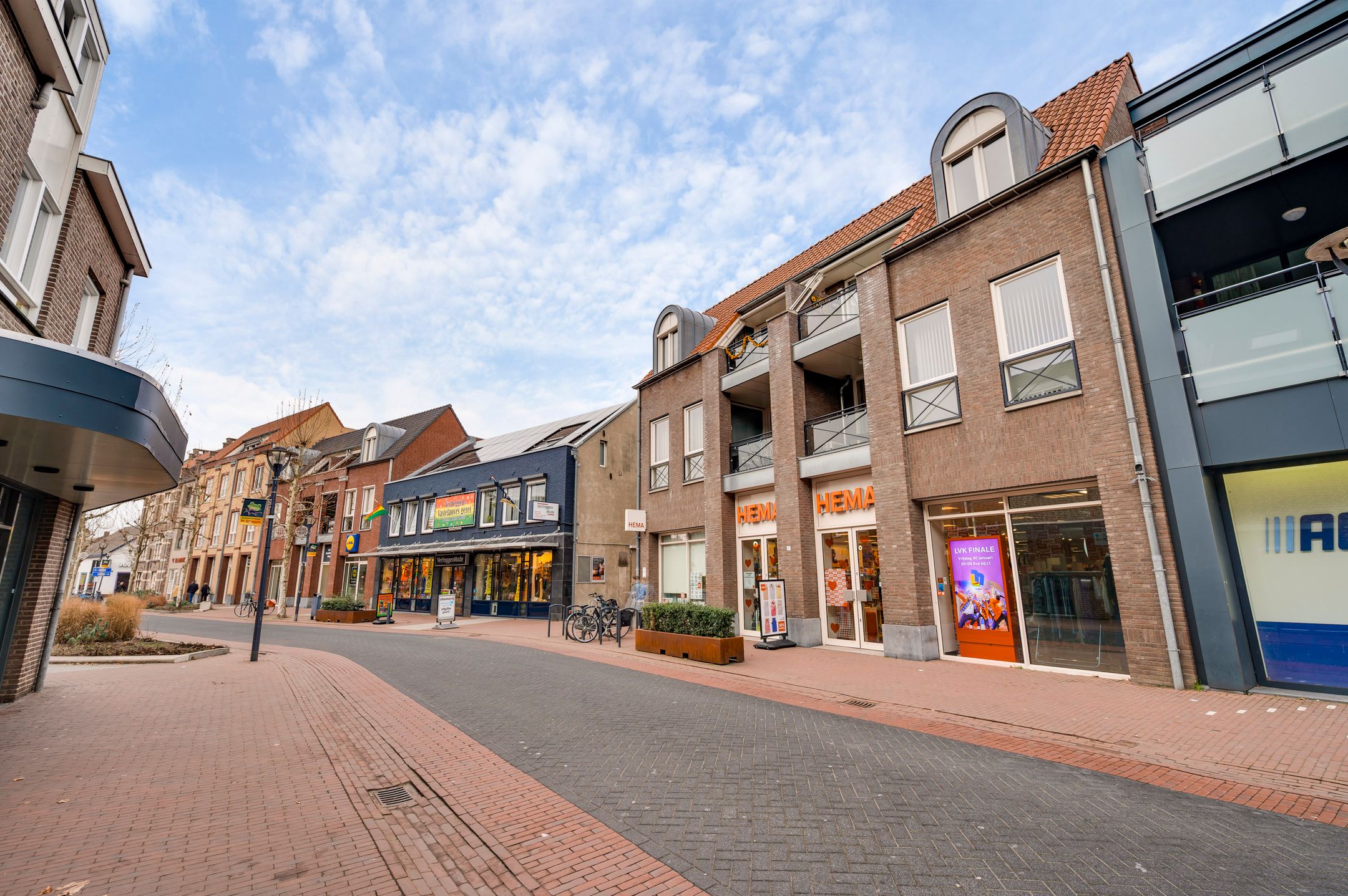 Photo 33 of Dorpstraat 37-A
