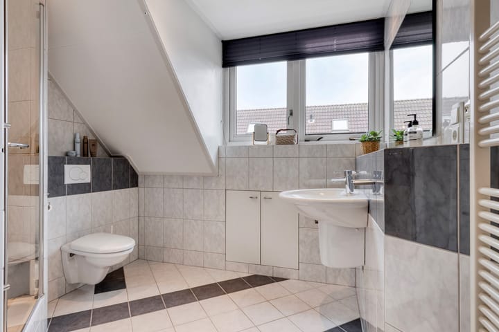 Photo 46 of Botter 15