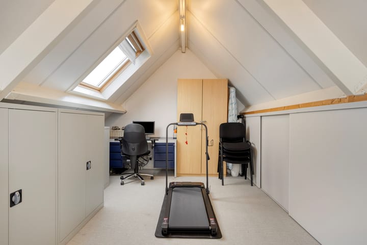 Photo 49 of Botter 15