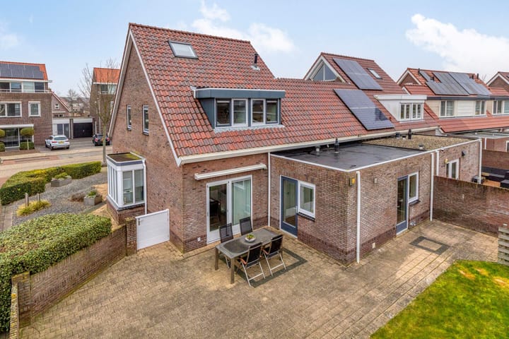 Photo 50 of Botter 15