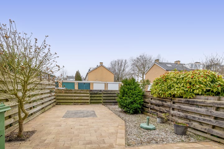 Photo 4 of Burgemeester van Edenstraat 3