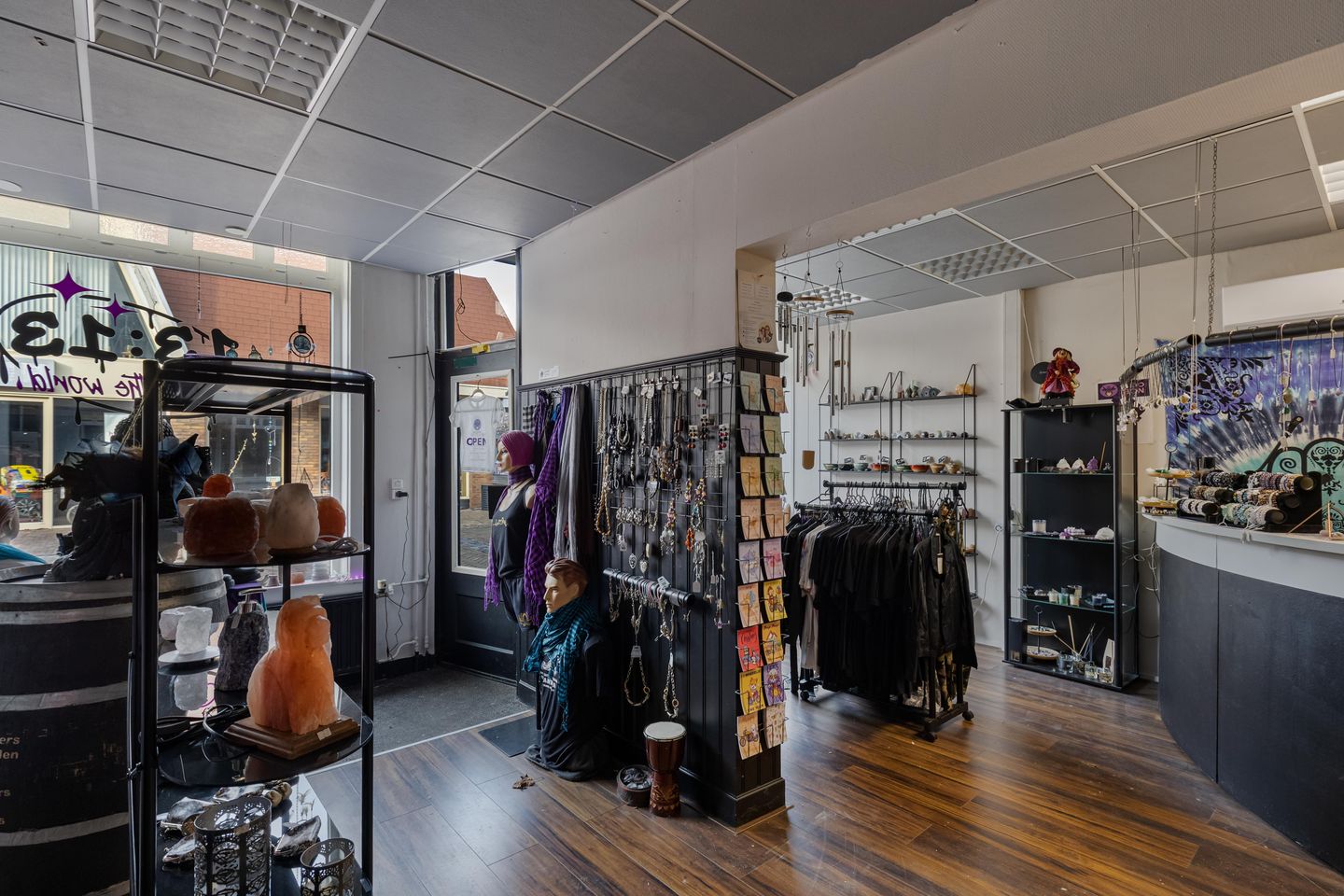 Photo 10 of Van Harenstraat 45