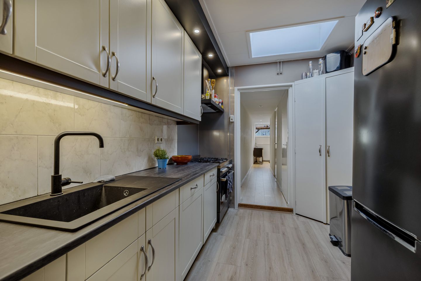 Photo 20 of Van Harenstraat 45