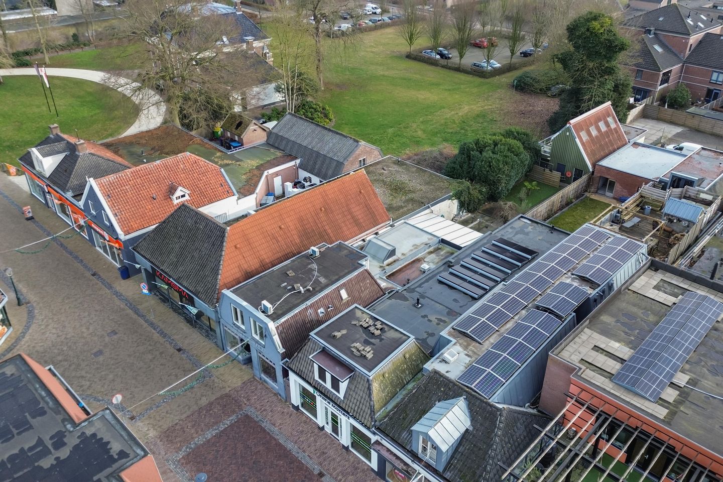 Photo 49 of Van Harenstraat 45