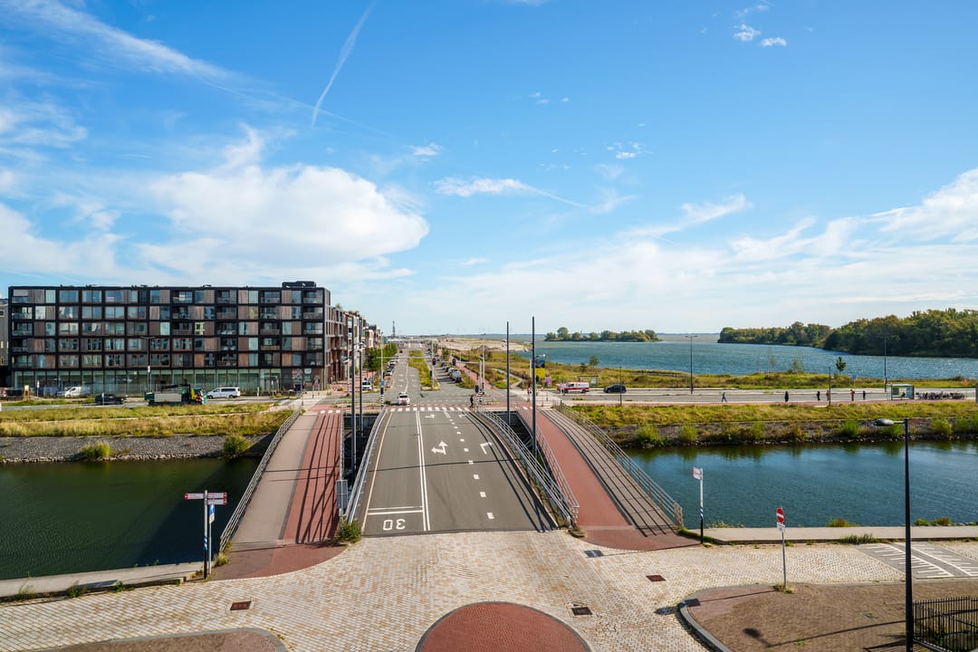 Photo 28 of Peter Martensstraat 121