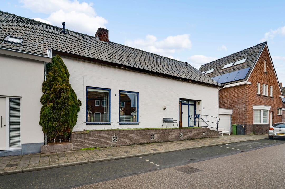 Foto 47 van Burgemeester-Joostenlaan 4