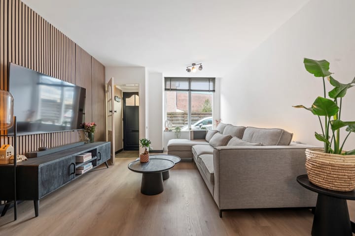 Foto 8 van Ooststraat 9