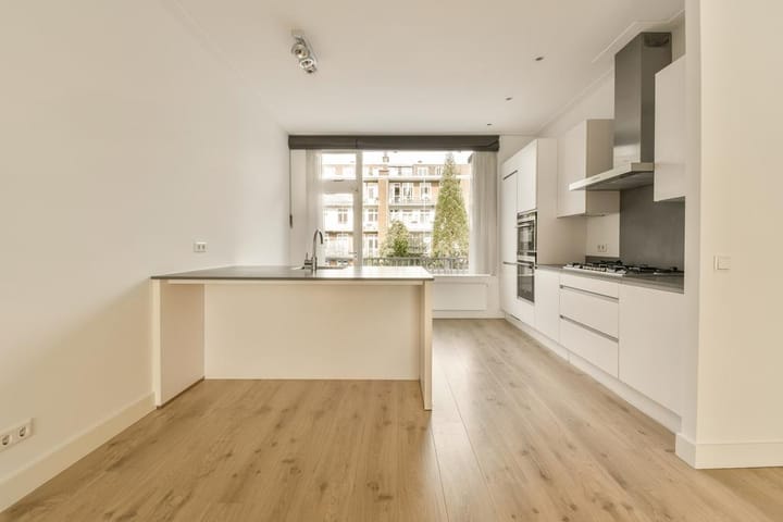 Foto 3 van Courbetstraat 34-1