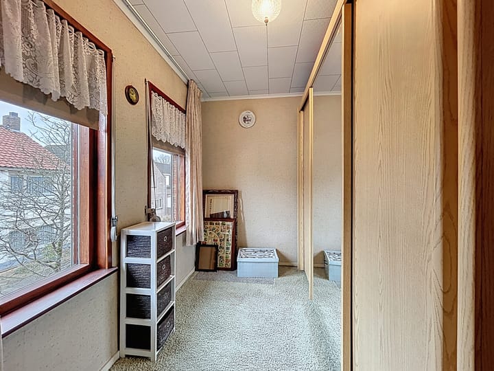 Photo 10 of Burgemeester I. van Houtestraat 27