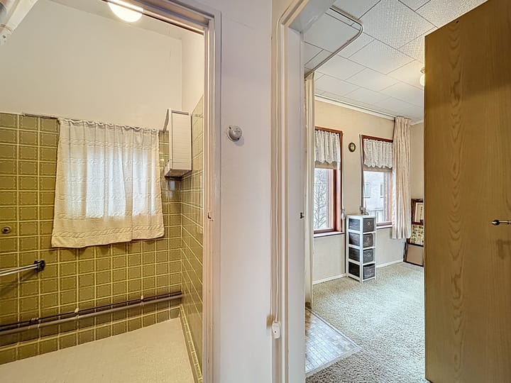 Photo 11 of Burgemeester I. van Houtestraat 27