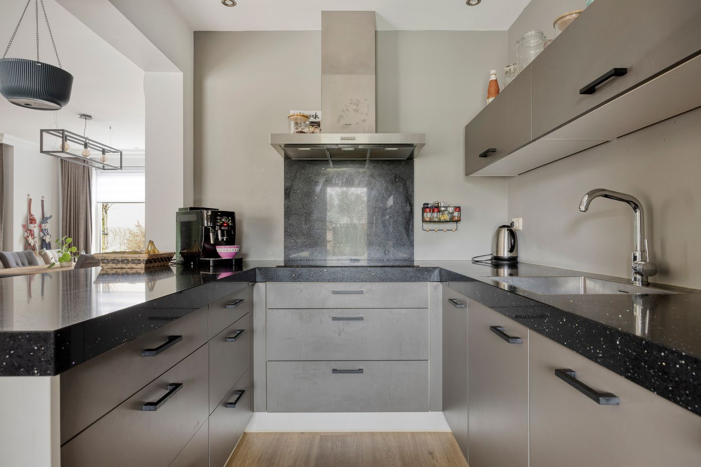 Foto 10 van Potgieterstraat 4