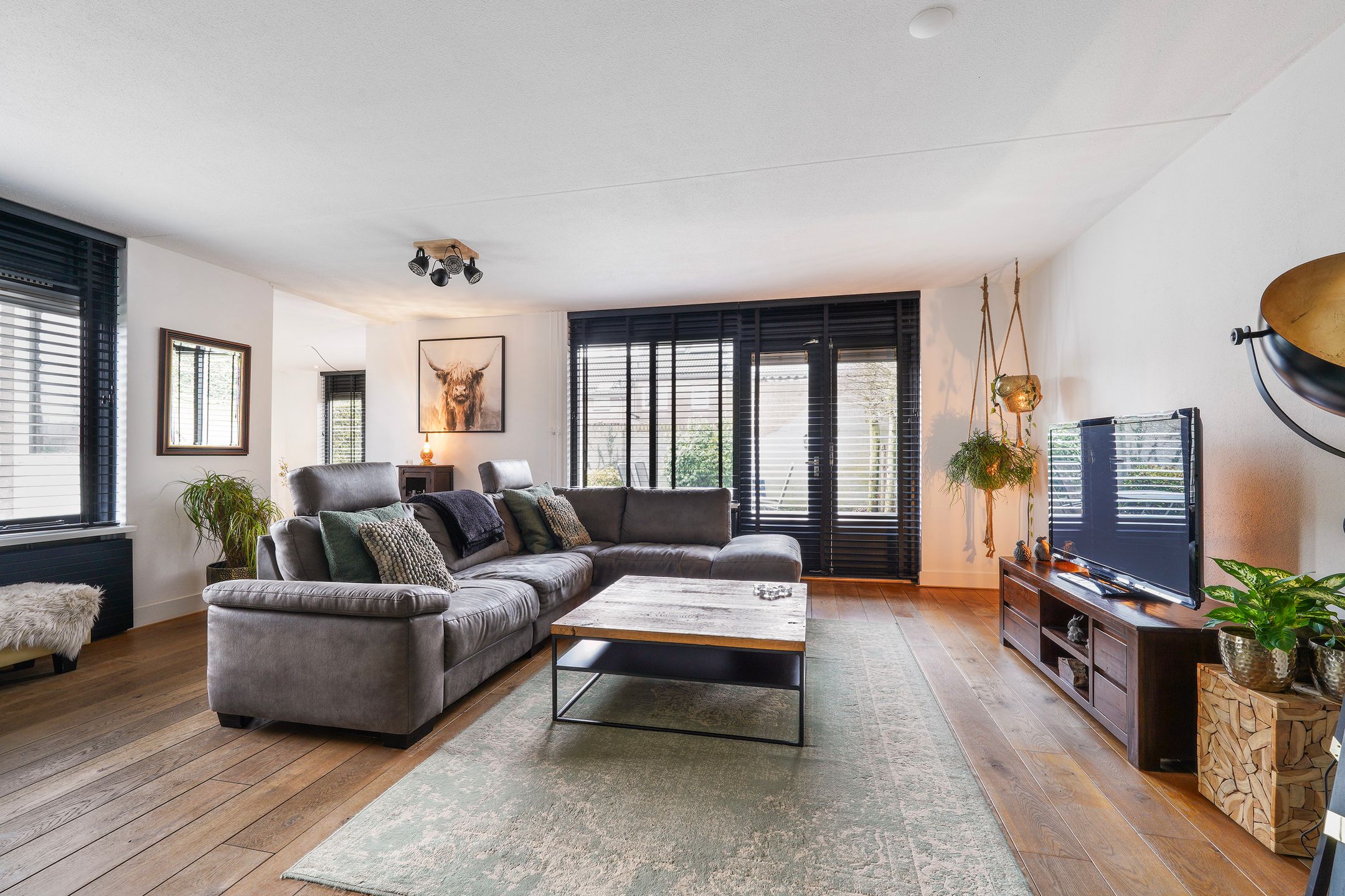 Photo 12 of Jan Linthorststraat 35