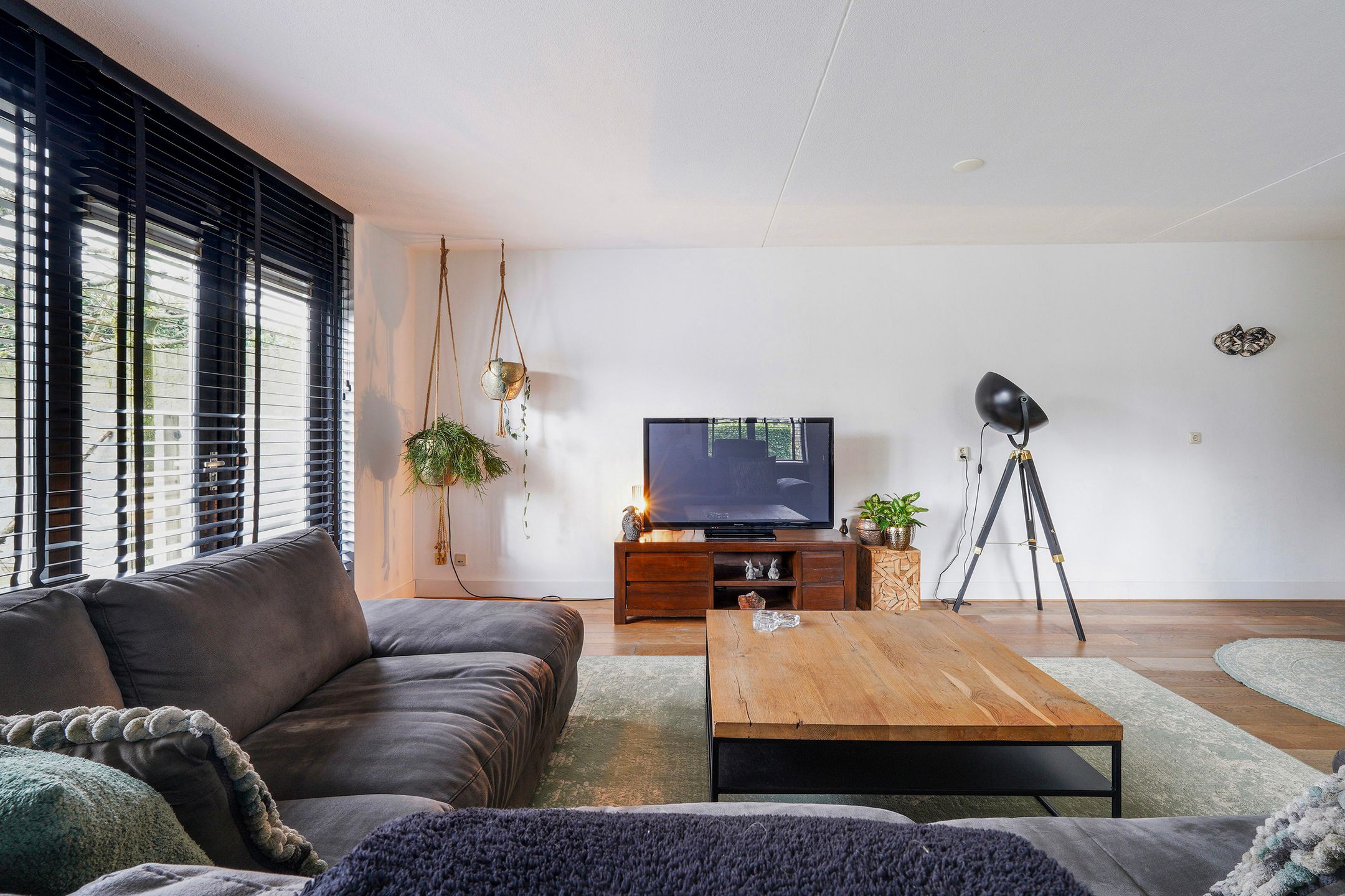 Photo 15 of Jan Linthorststraat 35