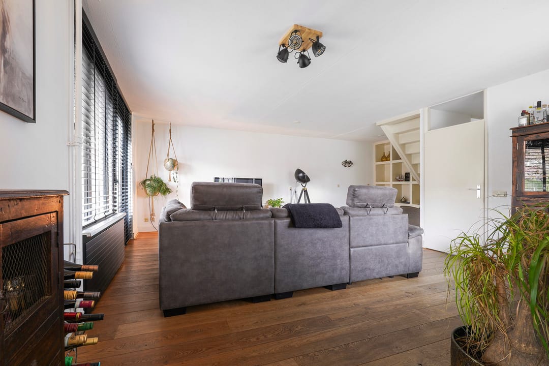 Photo 16 of Jan Linthorststraat 35