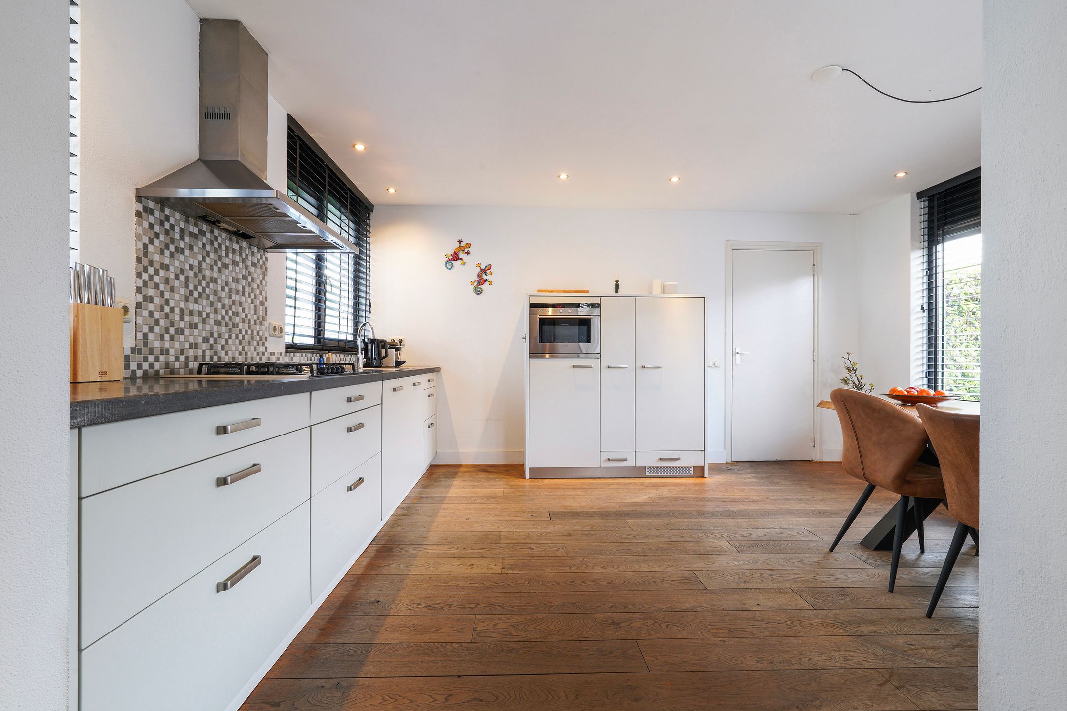 Photo 18 of Jan Linthorststraat 35