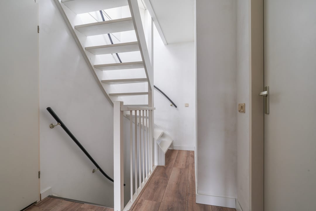 Photo 22 of Jan Linthorststraat 35