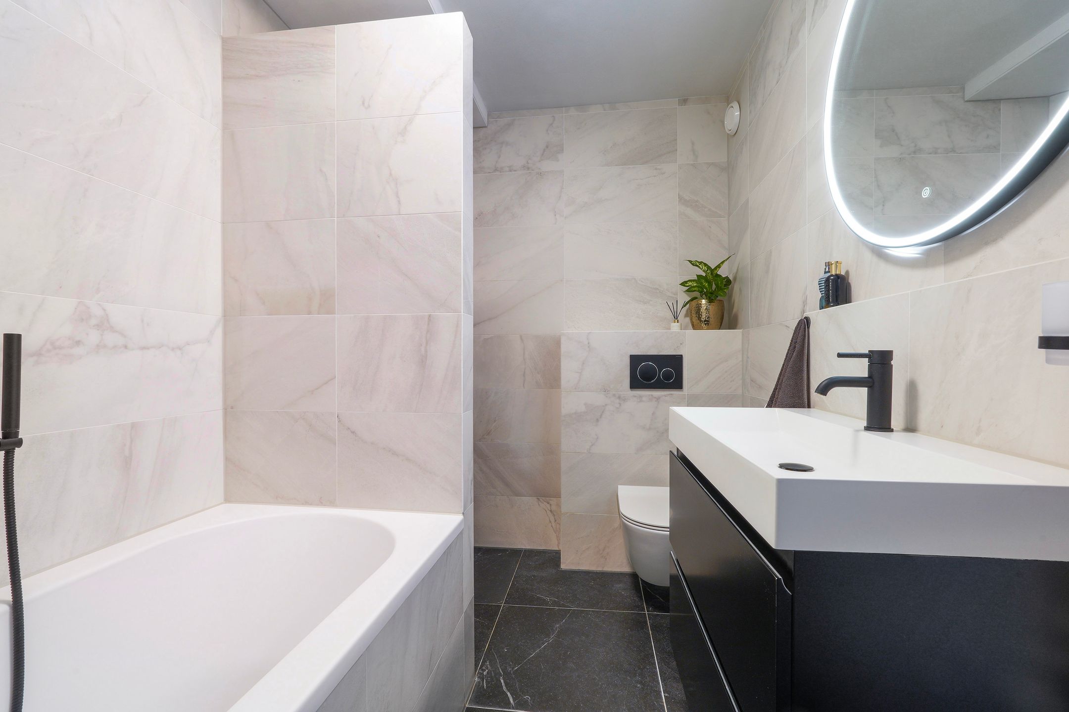 Photo 33 of Jan Linthorststraat 35