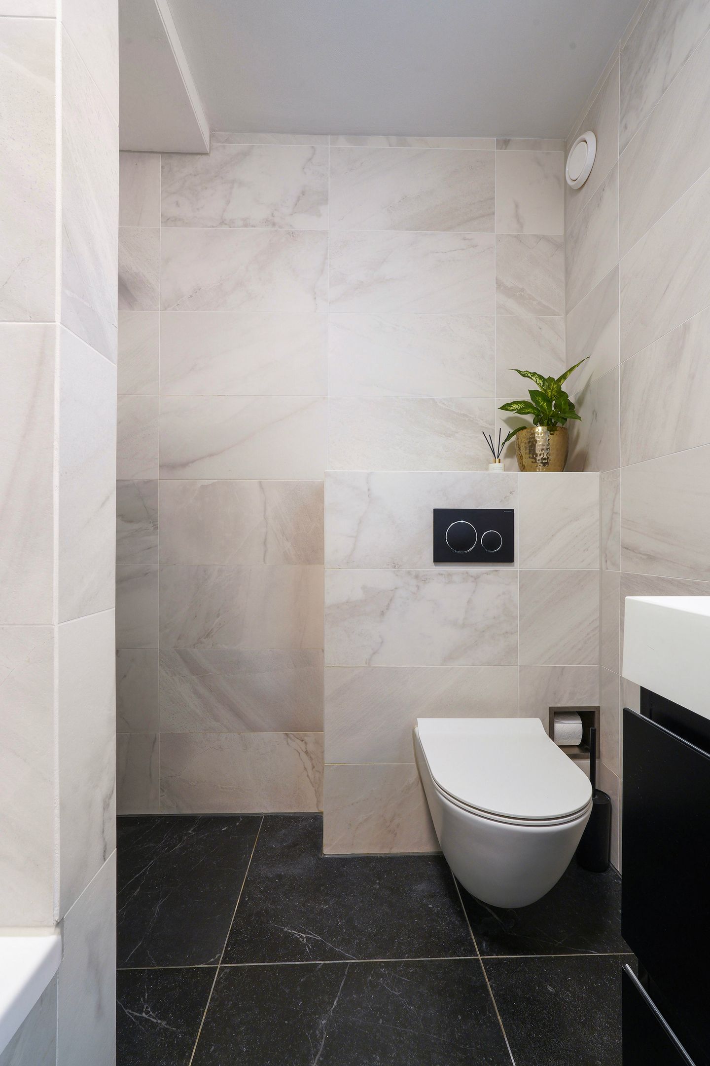 Photo 34 of Jan Linthorststraat 35