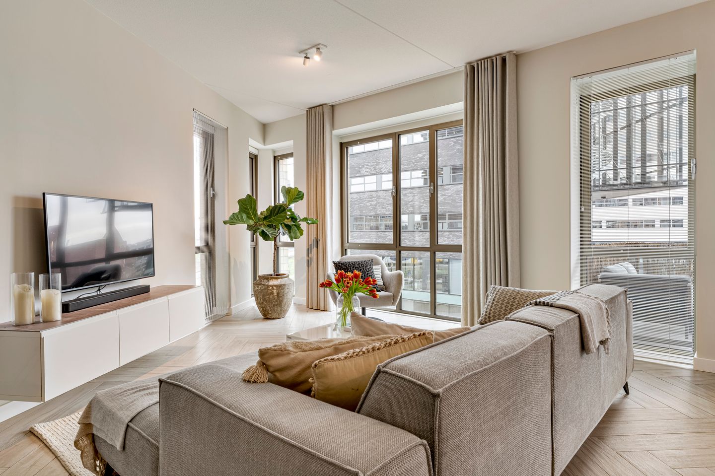 Foto 5 van Kanseliersplein 166