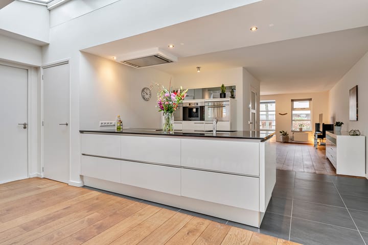 Photo 3 of Regenwulplaan 45