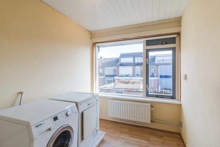 Foto 17 van Esdoornstraat 18