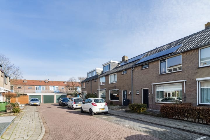 Foto 26 van Esdoornstraat 18