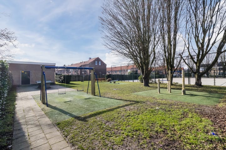 Foto 28 van Esdoornstraat 18