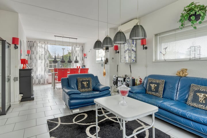 Foto 7 van Boterbloem 8