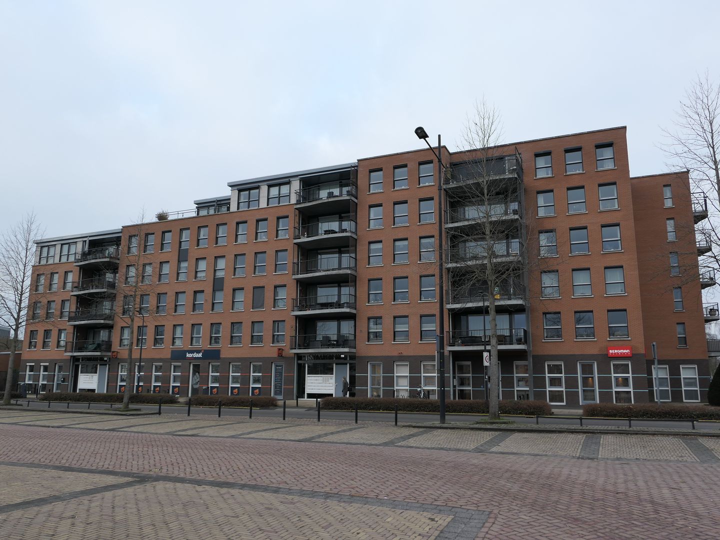 Bekijk foto 3 van Markt 3-01