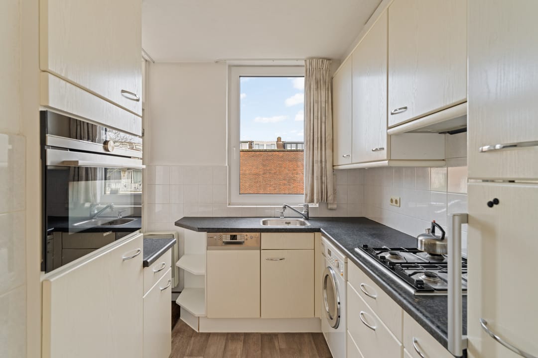 Foto 8 van de Ruyterstraat 37