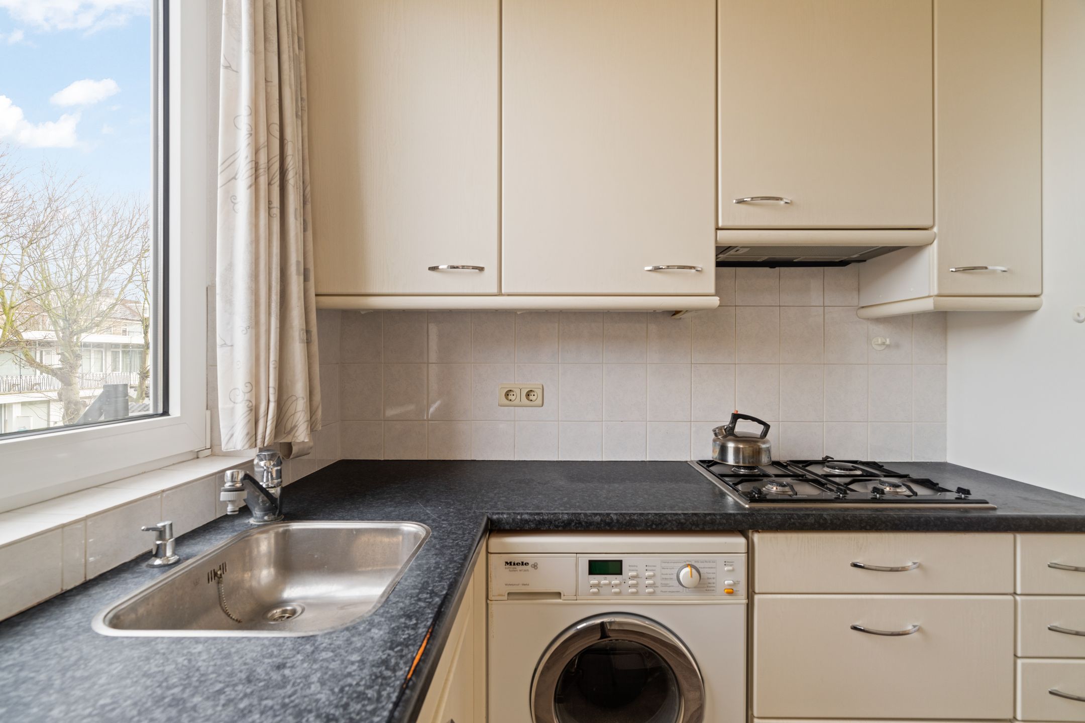 Foto 9 van de Ruyterstraat 37