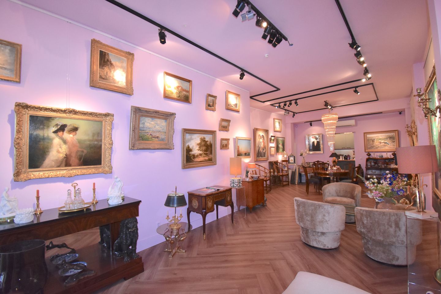 View photo 2 of Oudkerkhof 28