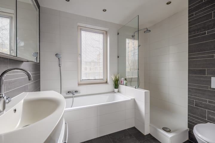 Photo 4 of Avenue Carré 62