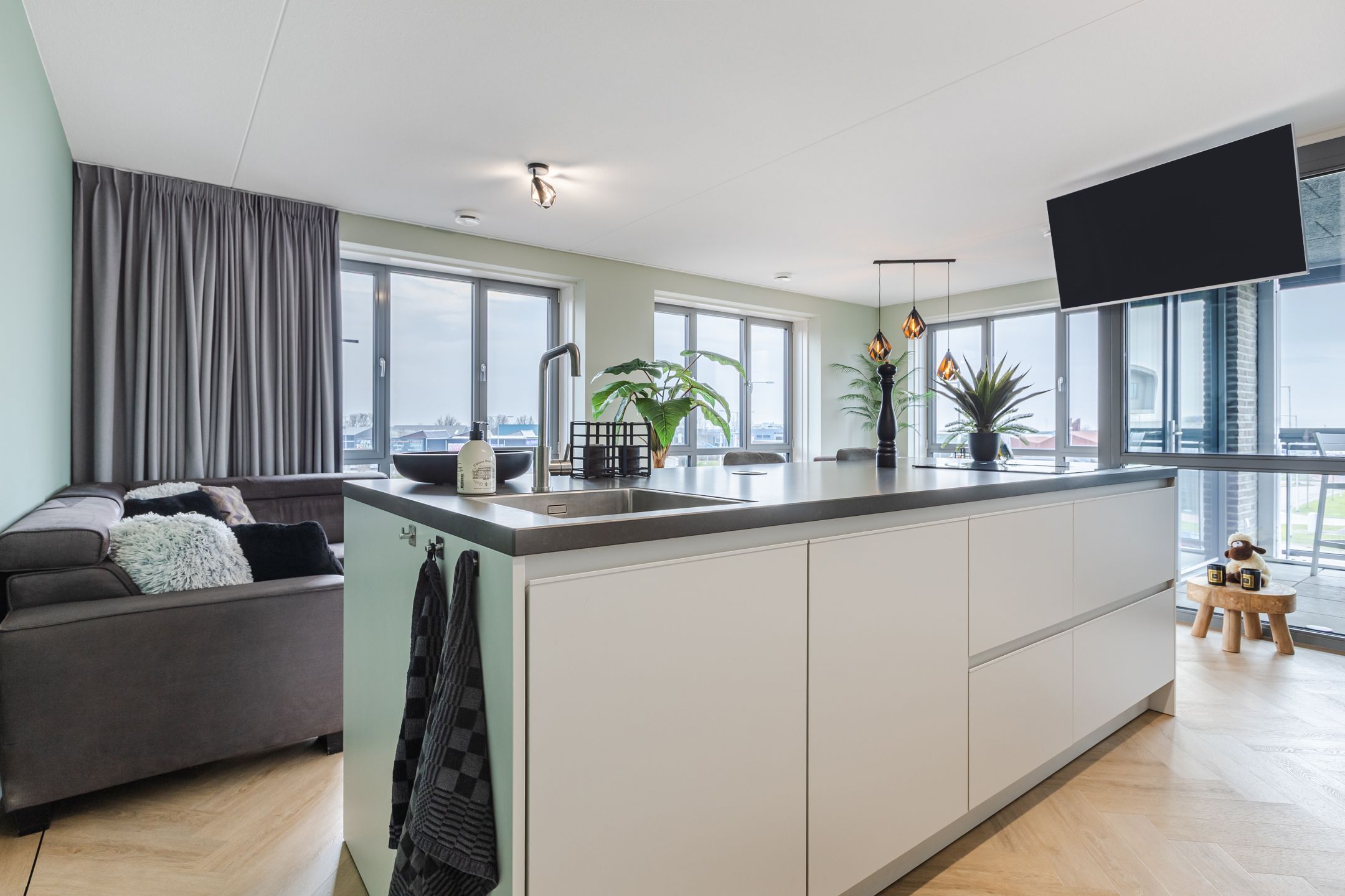 Photo 21 of Colognekaai 4