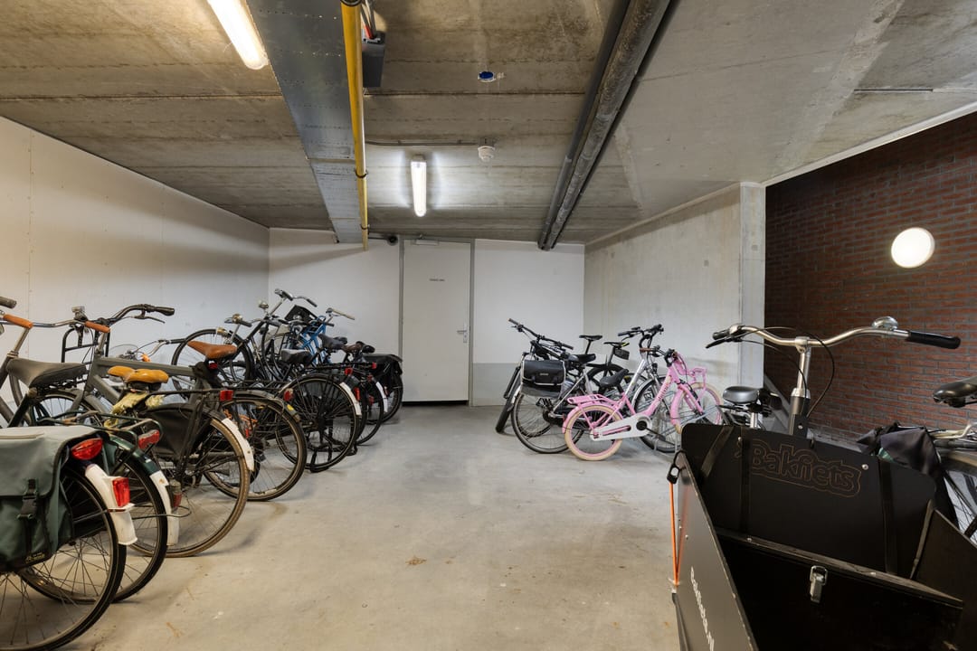 Photo 23 of Ouddiemerlaan 4-G