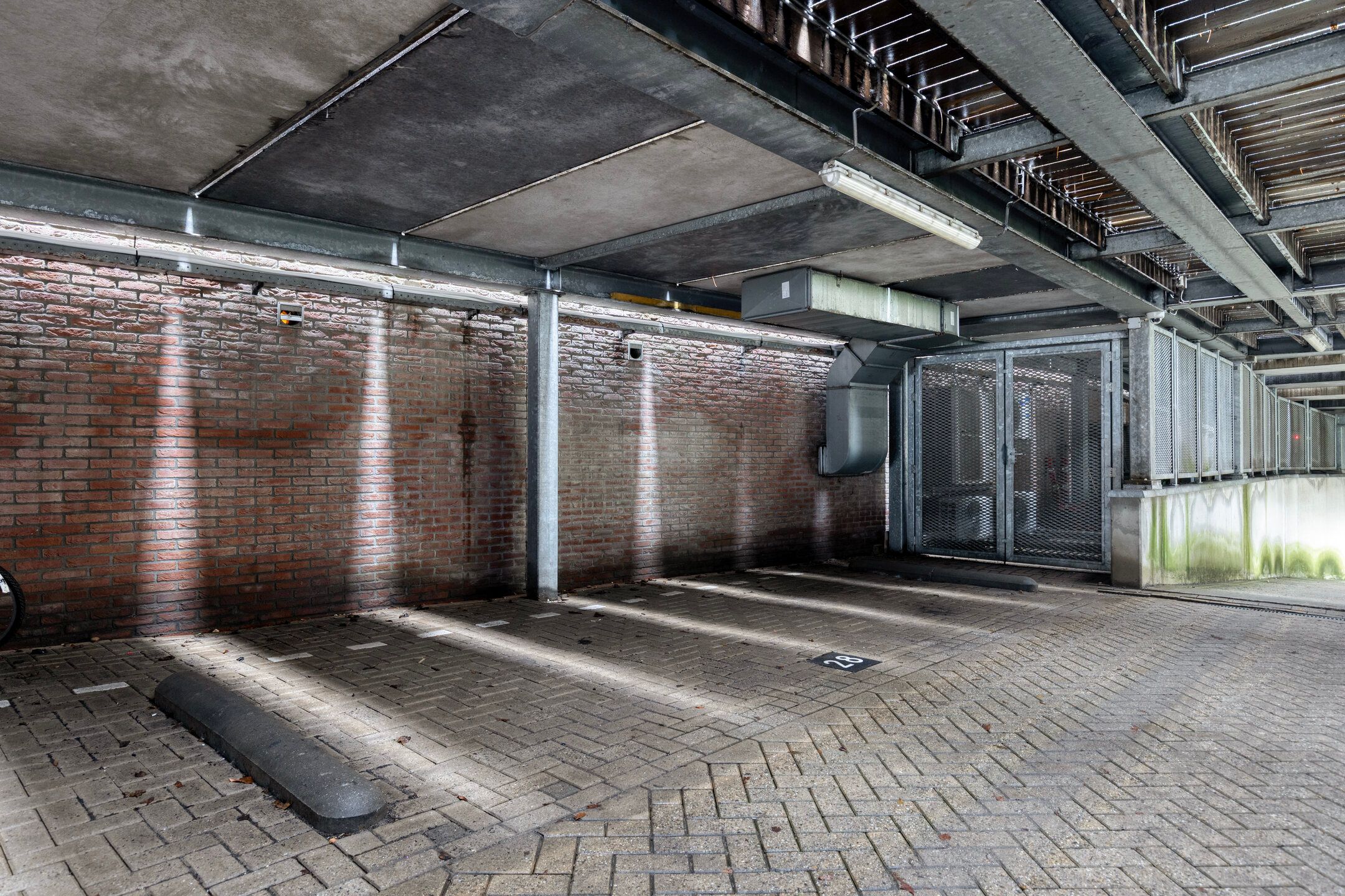 Photo 21 of Ouddiemerlaan 4-G