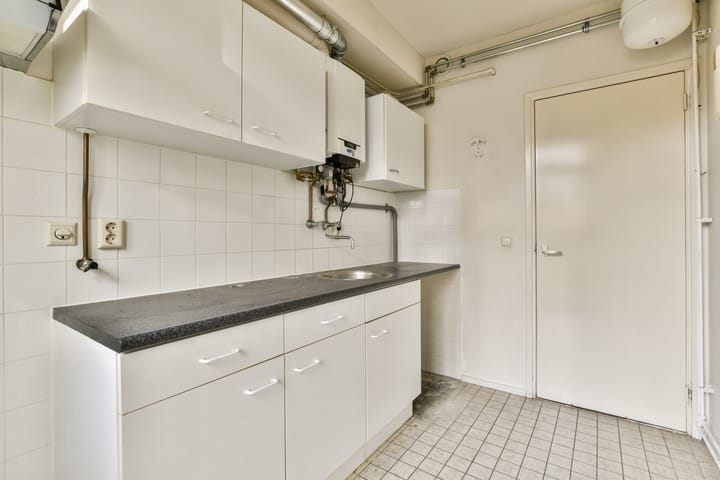 Photo 8 of Postjeskade 7-H