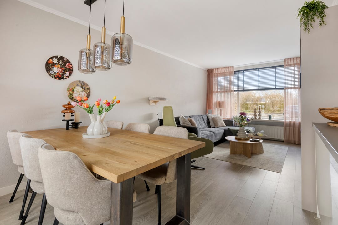 Foto 2 van Esdoornlaan 6