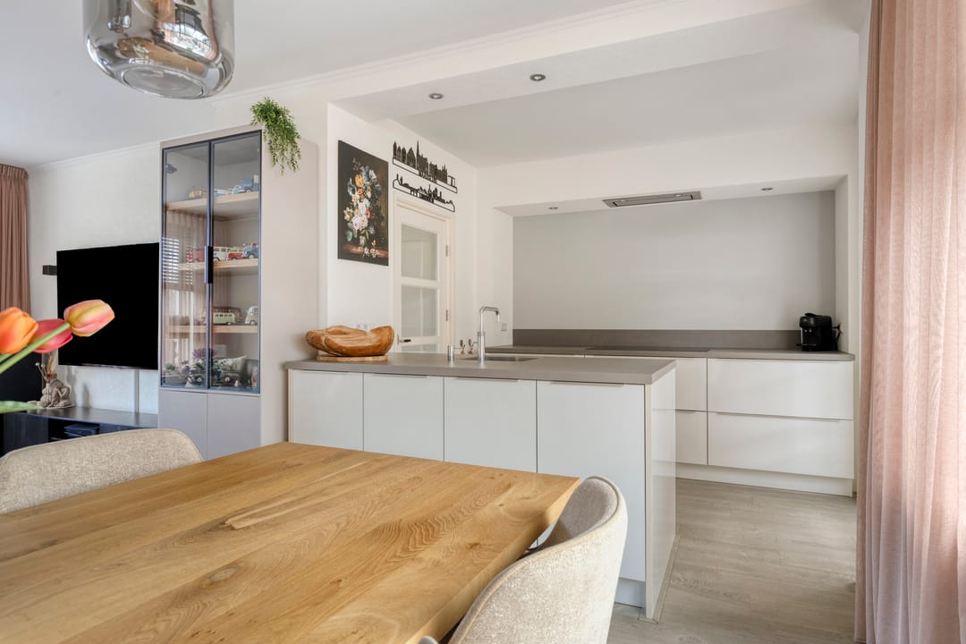 Foto 11 van Esdoornlaan 6