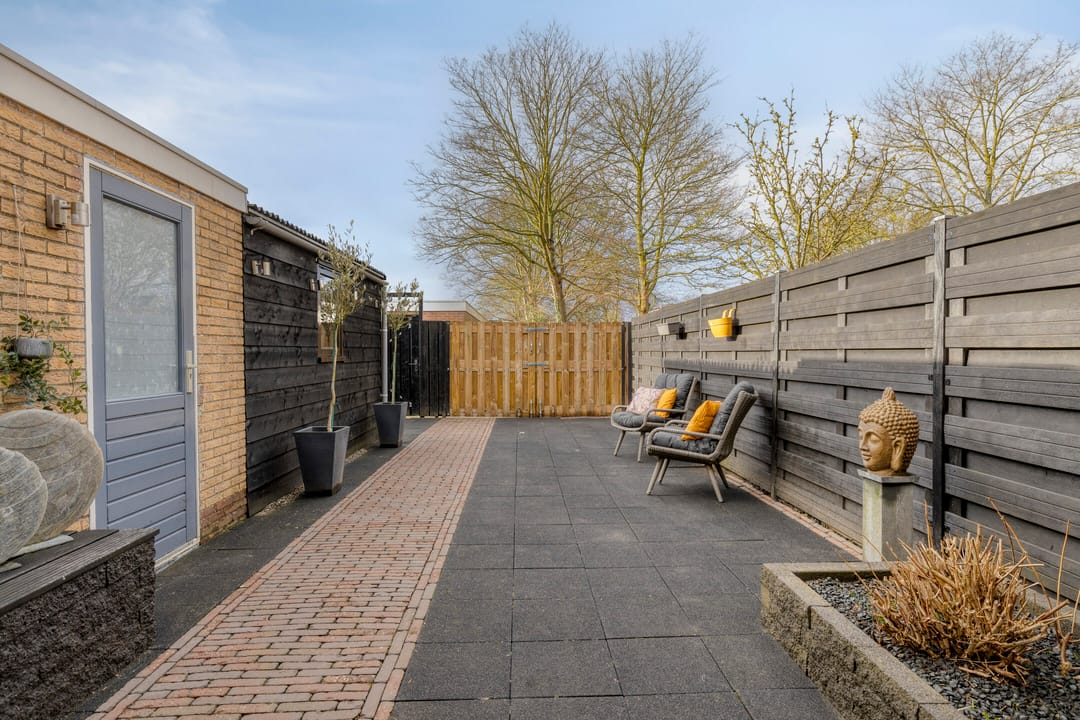 Foto 28 van Esdoornlaan 6